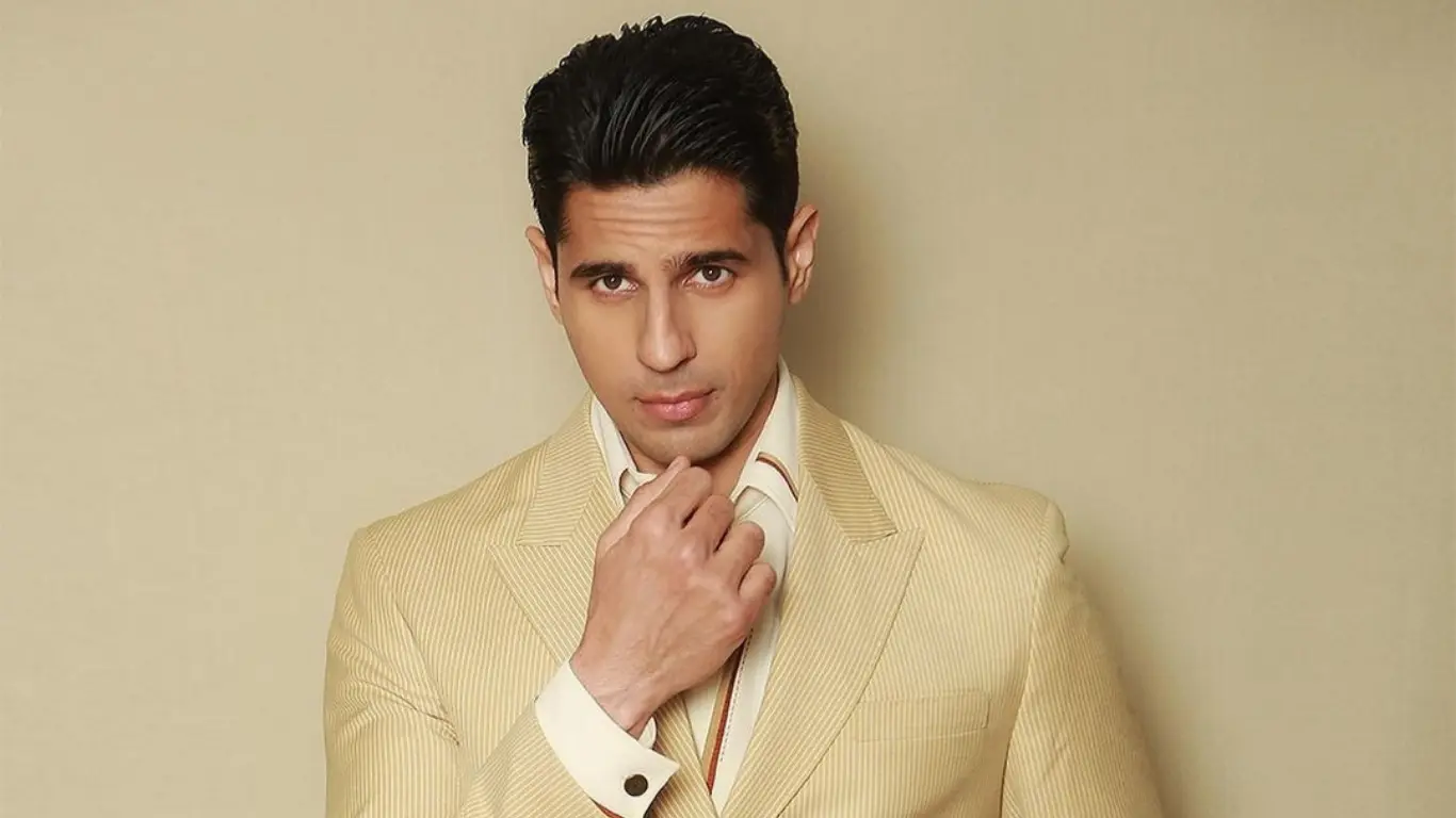 Sidharth Malhotra’s Biography